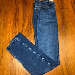 Hollister low rise, super skinny, medium wash jeans, size 5R